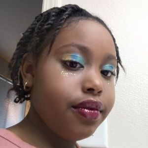 Meet your Posher, Mimi